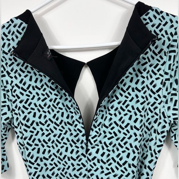 Le Château graphic retro dress, S, belted, peephole neckline, ‘40s style wrap - Picture 8 of 10